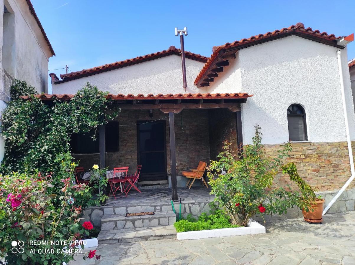 Detached House In Sykia Villa Buitenkant foto